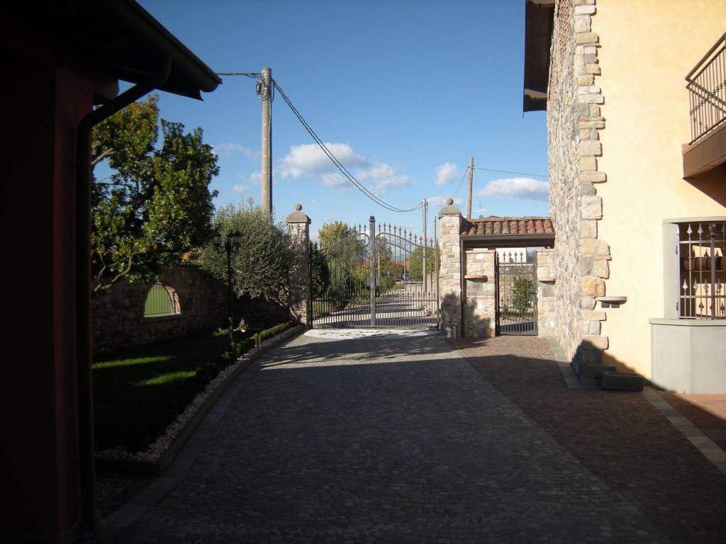 Rustico / casale a Pontoglio in Via Palosco - Foto 2