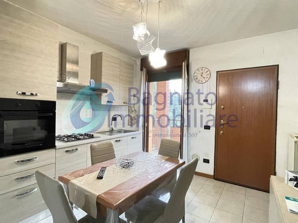 Appartamento a Oleggio in Via della Pace, 11 - Foto 2