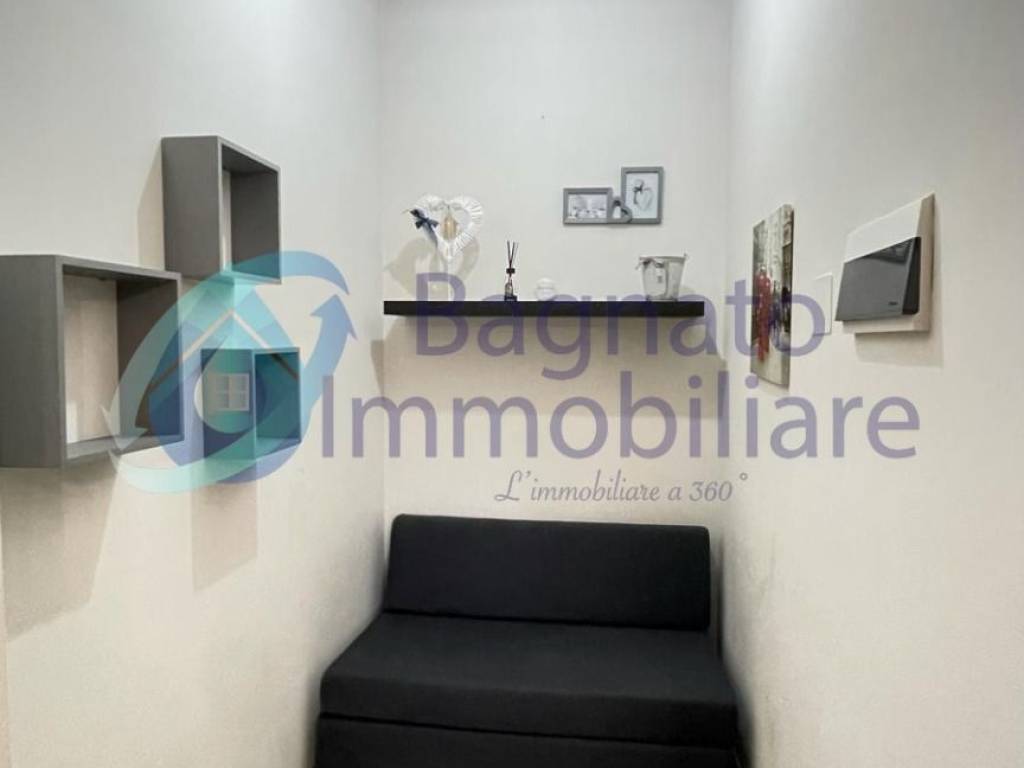 Appartamento a Oleggio in Via della Pace, 11 - Foto 4