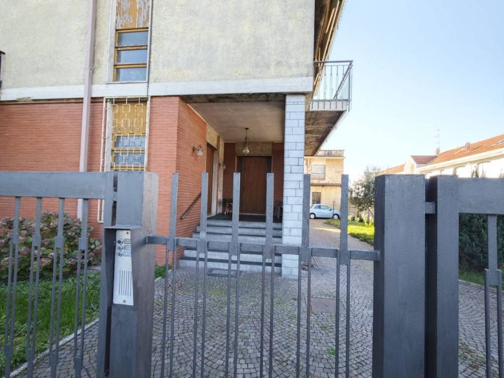 Immobile a Samarate in Via Nino Locarno - Foto 3