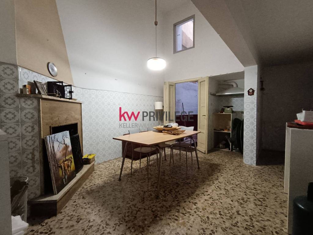 Casa indipendente a San vito dei normanni in Via Generale Toselli - Foto 3