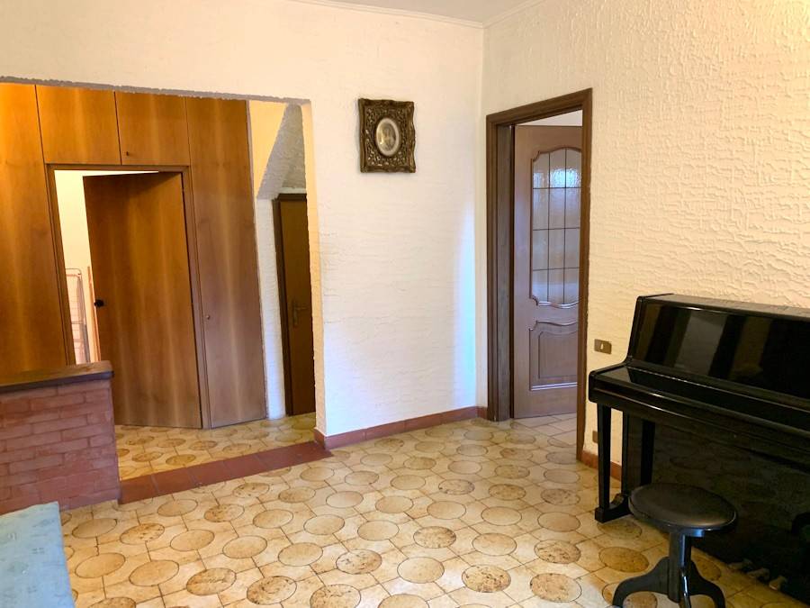 Appartamento a Finale ligure in Piazza Porta Testa, 9 - Foto 5