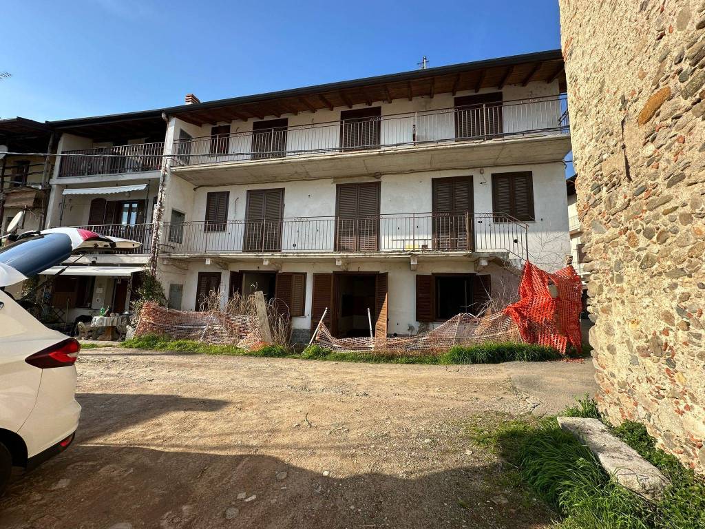 Appartamento a Borgomanero in Via Trieste, 10 - Foto 2