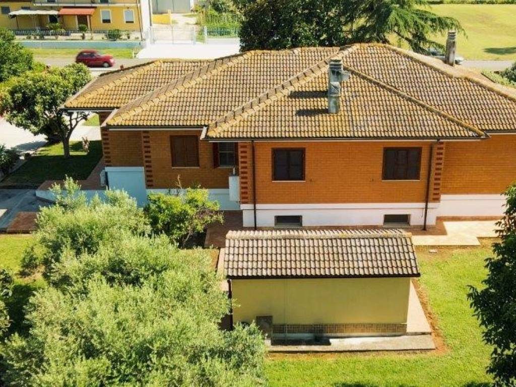 Villa a Cisterna di latina in Via Conca - Foto 3