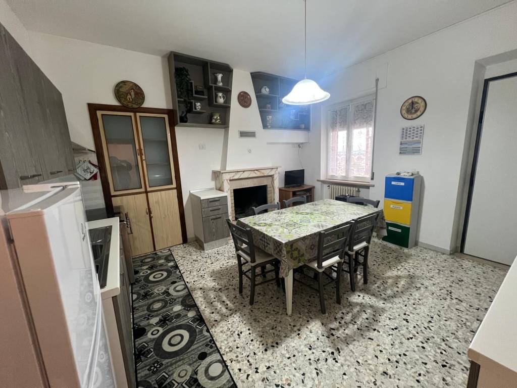 Appartamento a Nocciano in Via Roma - Foto 3
