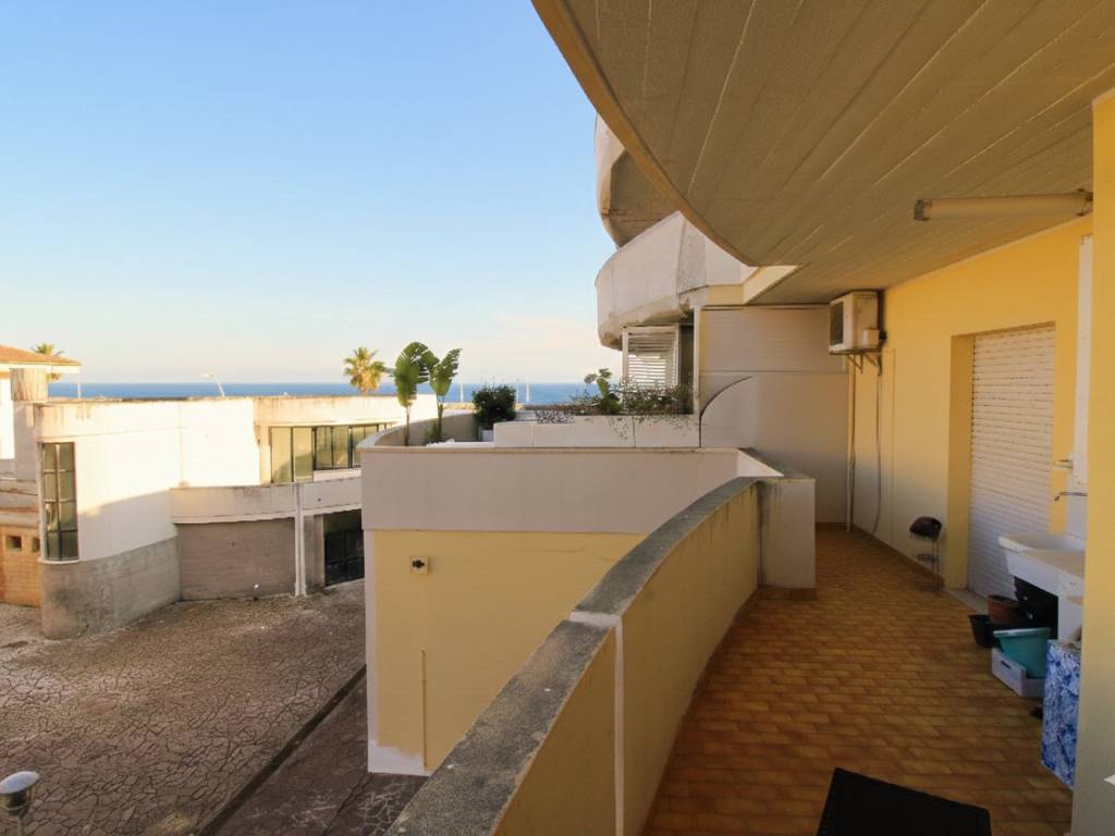 Appartamento a Alba adriatica in Via Cortina, 8 - Foto 2