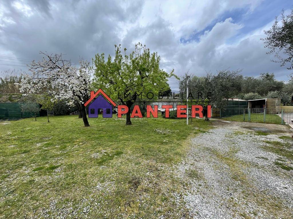 Villa a Pescia in Via Santovecchio, 32 - Foto 2