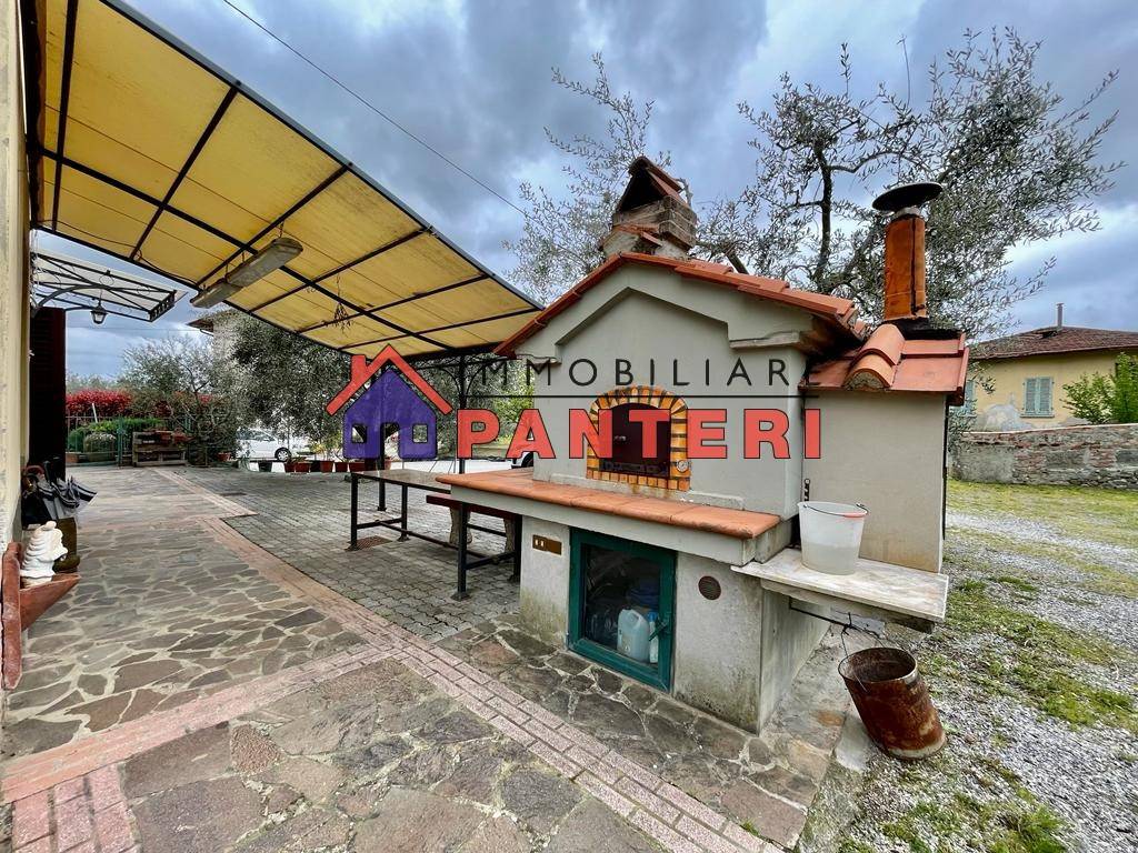 Villa a Pescia in Via Santovecchio, 32 - Foto 3