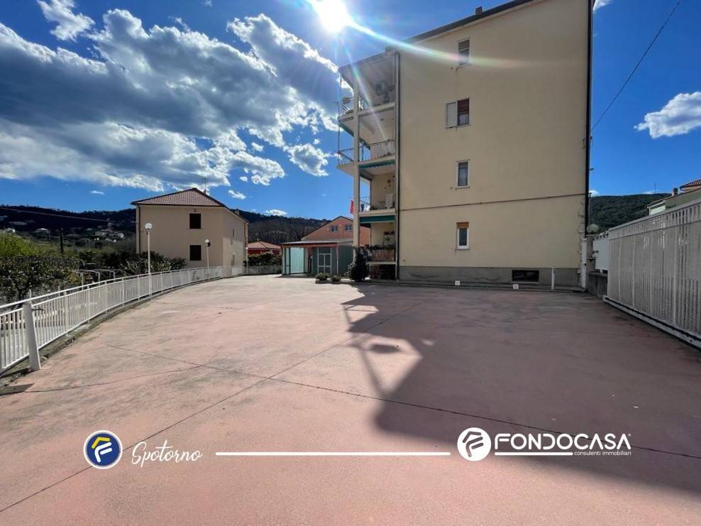 Villa a Spotorno in Via Giuseppe Verdi - Foto 3