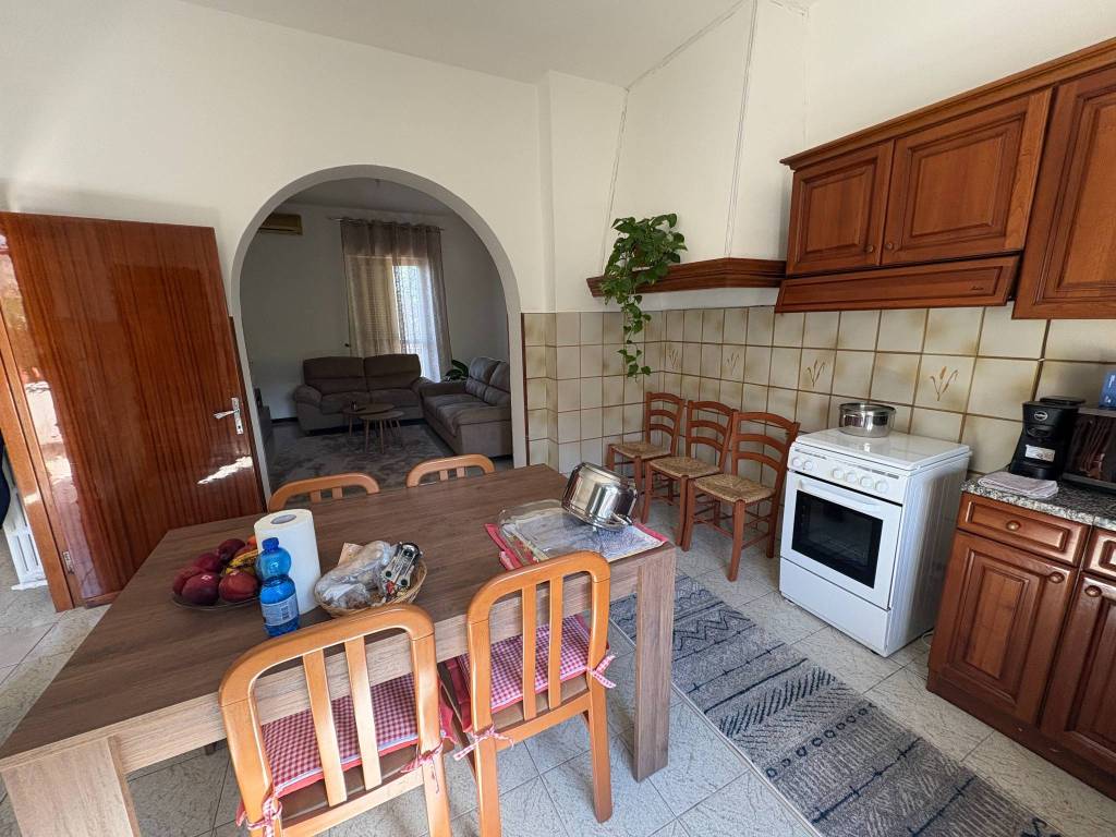 Casa indipendente a Castiglione del lago in Via del Giglio - Foto 5