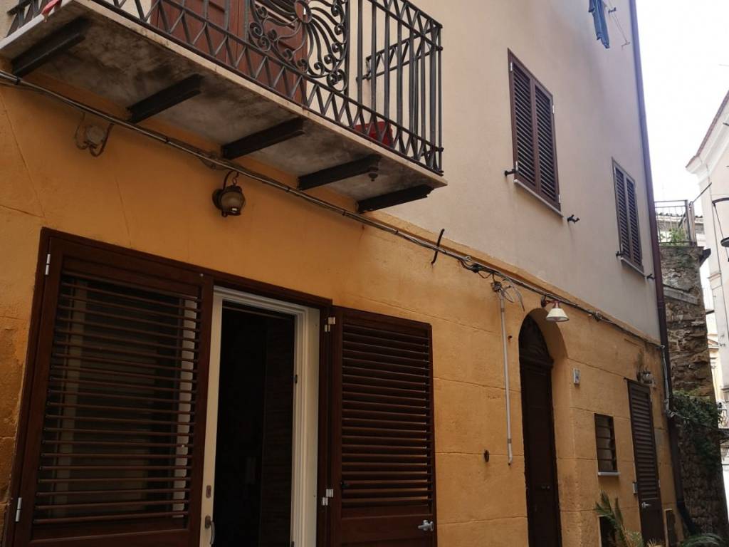 Palazzo / stabile a Caltanissetta in Via Giacomo Matteotti, 46 - Foto 2