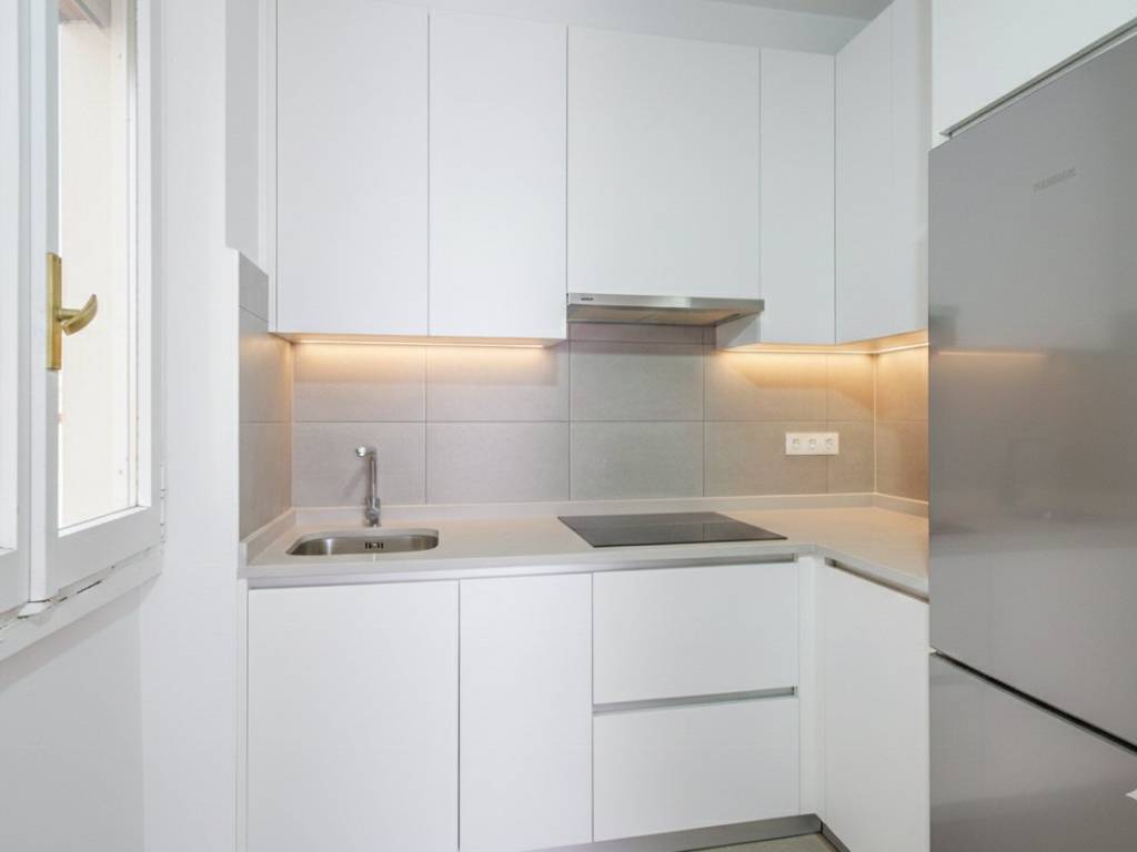 Appartamento a Varese in Via Parenzo - Foto 3