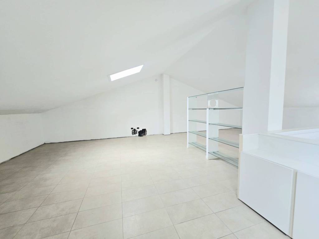 Attico / mansarda a Modena in Via Ermanno Gerosa, 32 - Foto 4