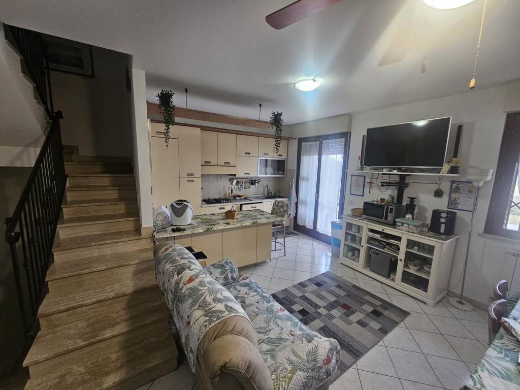 Villetta a schiera a Perugia in Via Gian Galeazzo Uccelli - Foto 4