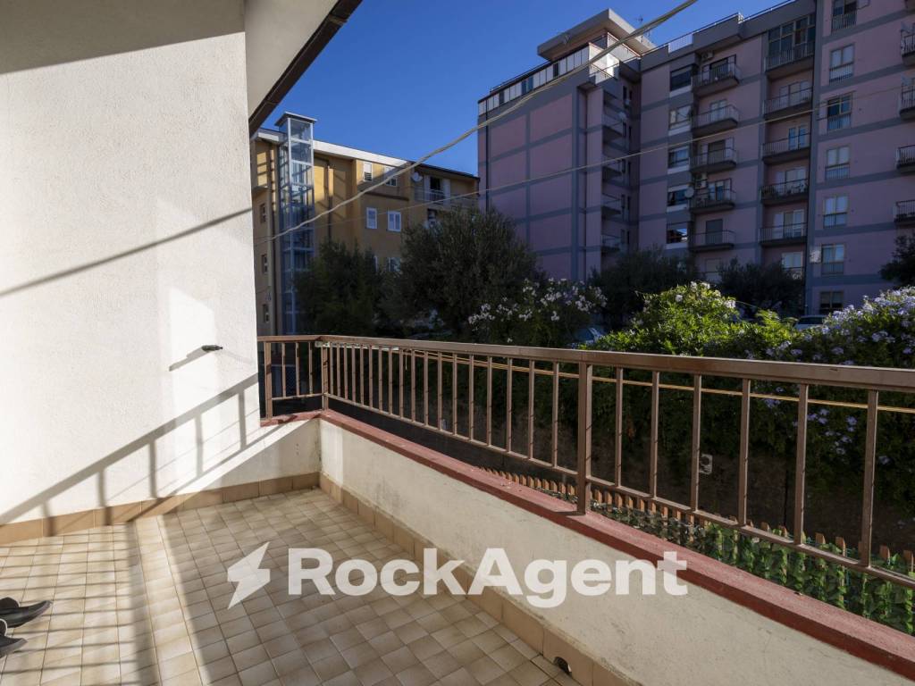 Appartamento a Catanzaro in Via Vincenzo Catalani, 25 - Foto 2