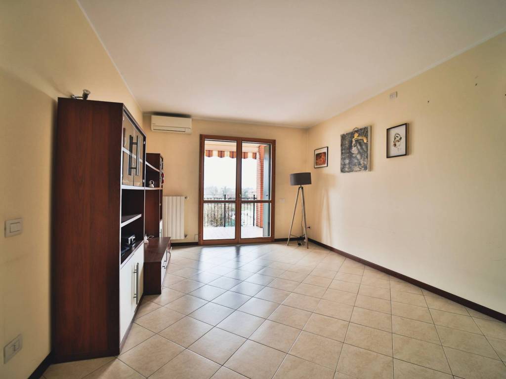 Appartamento a Agrate brianza in Via Sandro Pertini - Foto 2