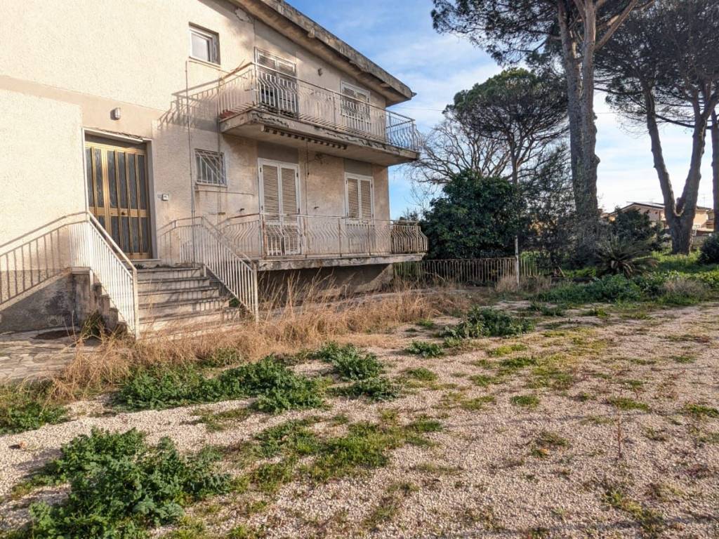 Villa a Anzio in Via delle Cinque Giornate - Foto 2
