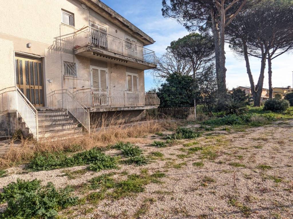 Villa a Anzio in Via delle Cinque Giornate - Foto 4