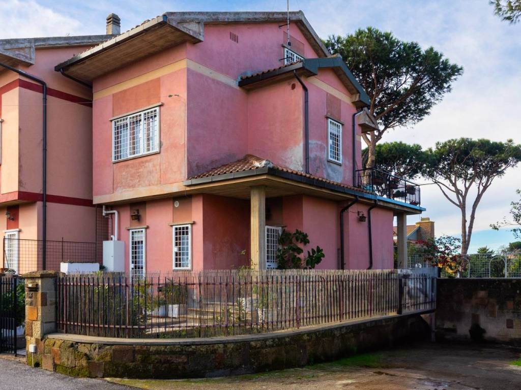 Villa a Anzio in Viale Adriatico - Foto 2
