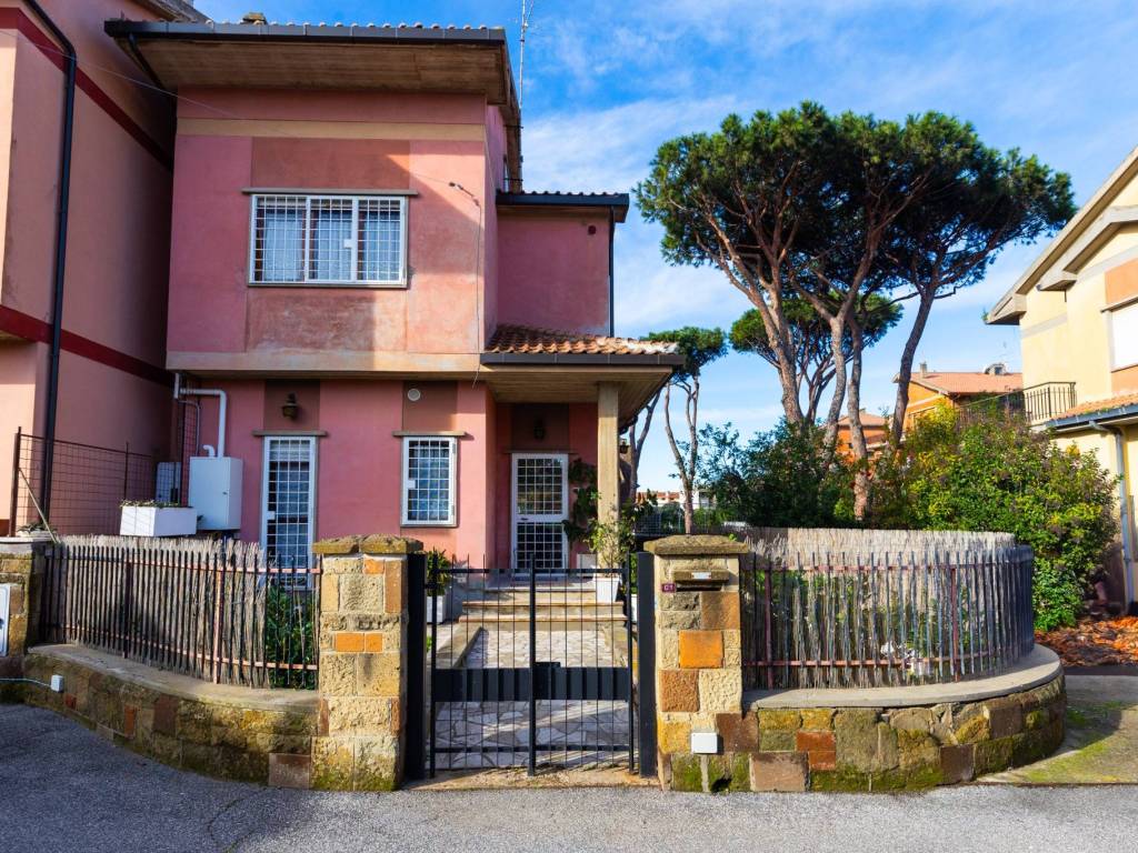 Villa a Anzio in Viale Adriatico - Foto 3