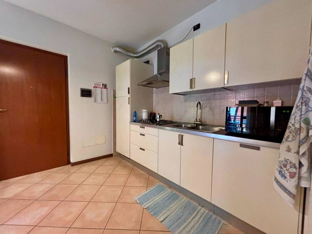 Appartamento a Verona in Via Isola d'Elba - Foto 4