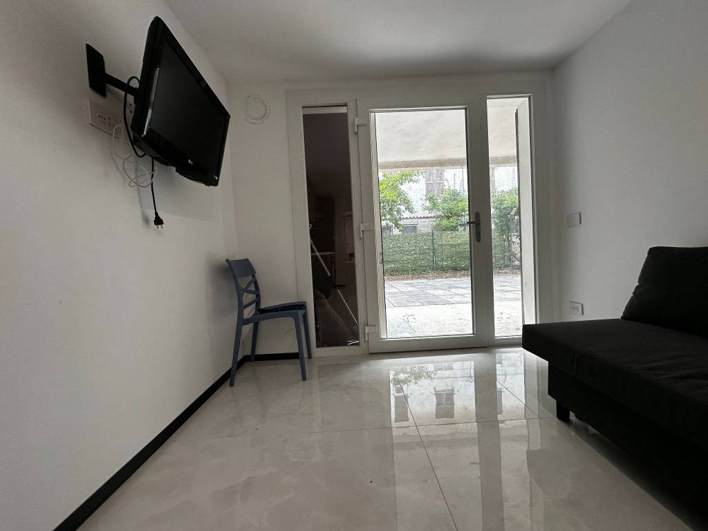 Appartamento a Comacchio in Viale Pietro Mascagni, 86 - Foto 4