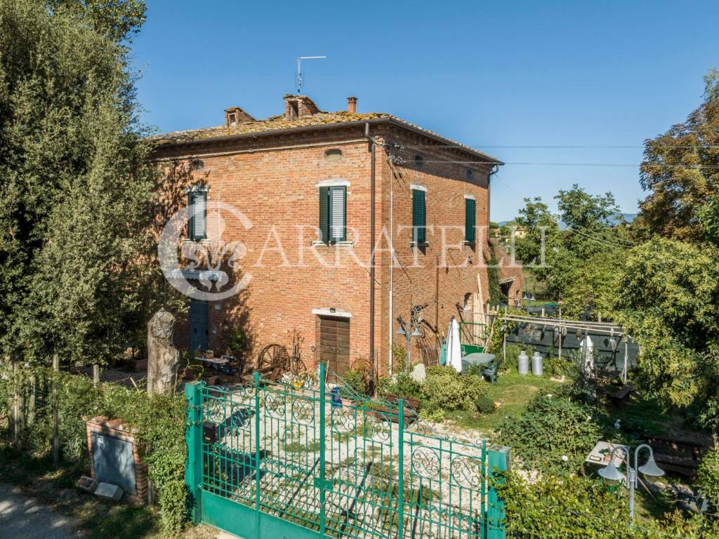 Rustico / casale a Foiano della chiana in via Vecchia, 1 - Foto 2