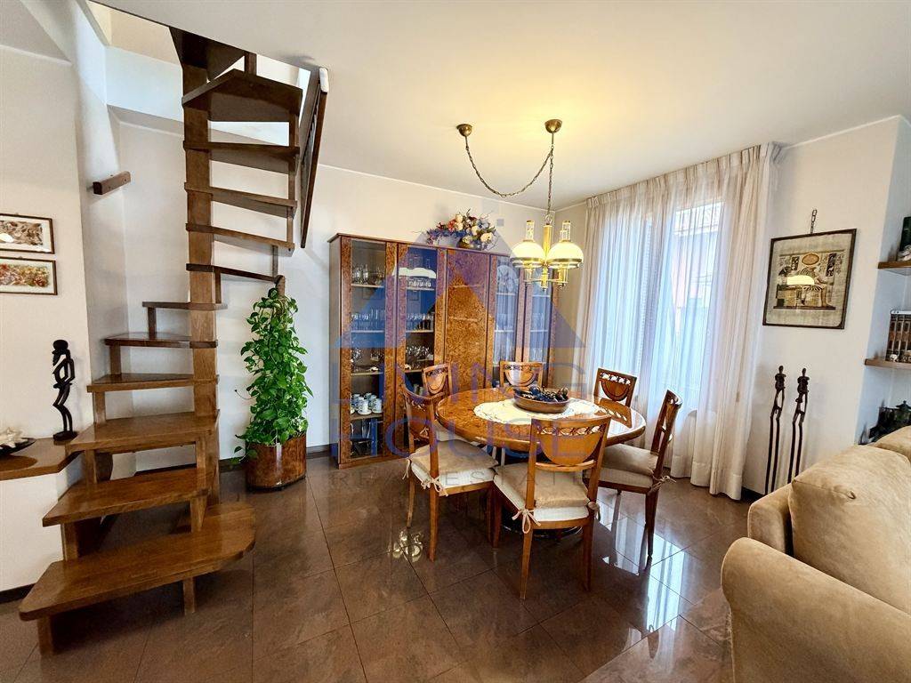 Casa indipendente a Muggiò in Via Indipendenza, 8 - Foto 2