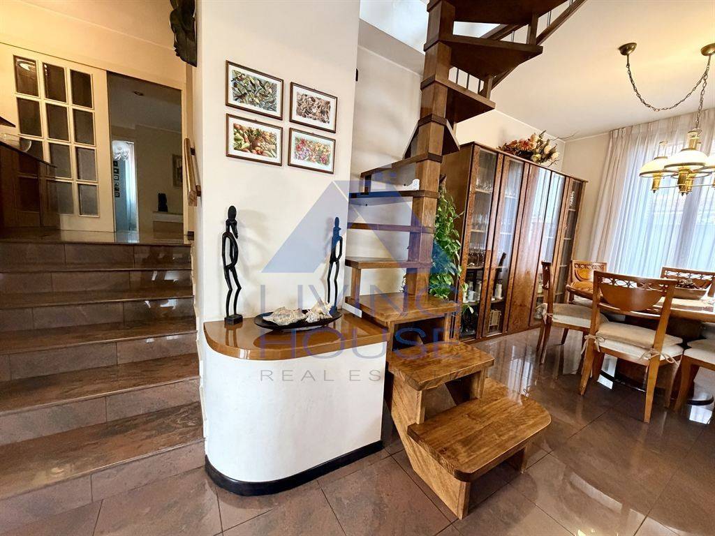 Casa indipendente a Muggiò in Via Indipendenza, 8 - Foto 4
