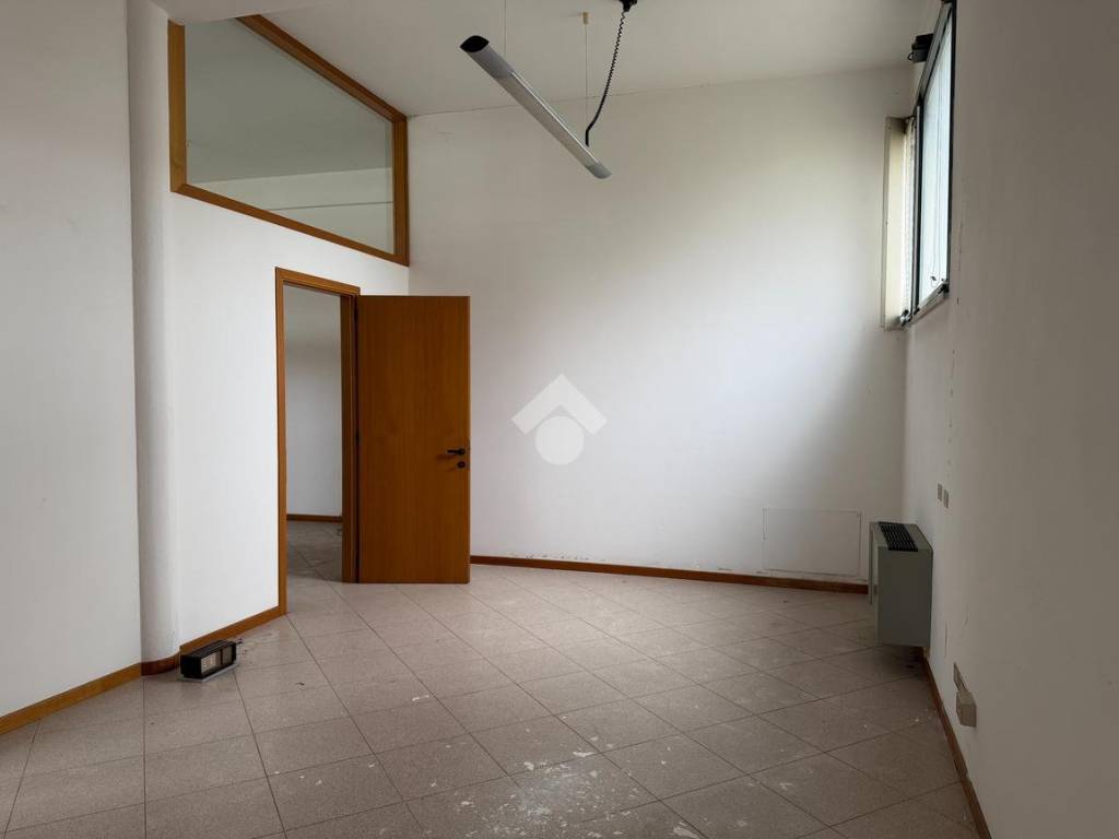 Immobile a Montebelluna in Via A. Serena, 42 - Foto 2