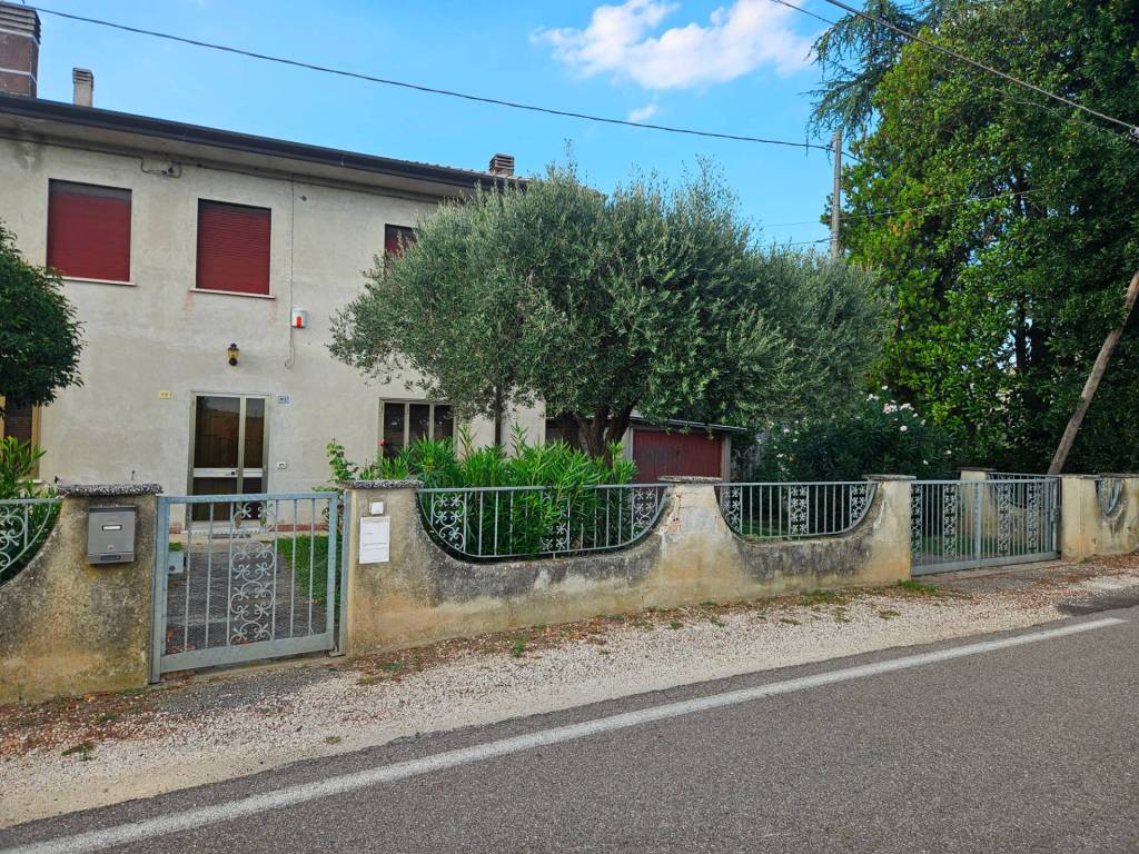 Villa a Bagnolo di po in Via Gorgo Spino - Foto 2