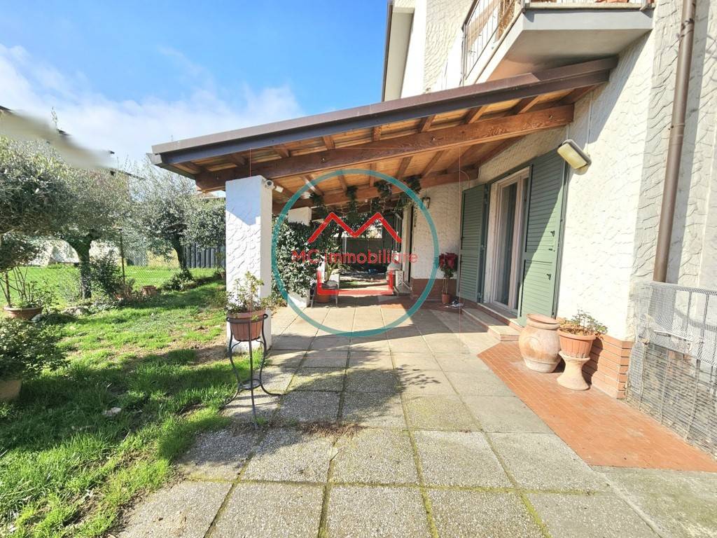 Villa a Massa e cozzile in Via Bruceto - Foto 2
