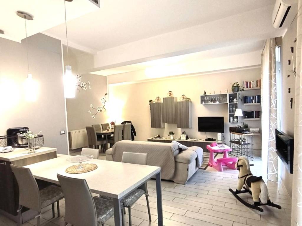 Appartamento a Caltanissetta in Via Napoleone Colajanni, 312 - Foto 3