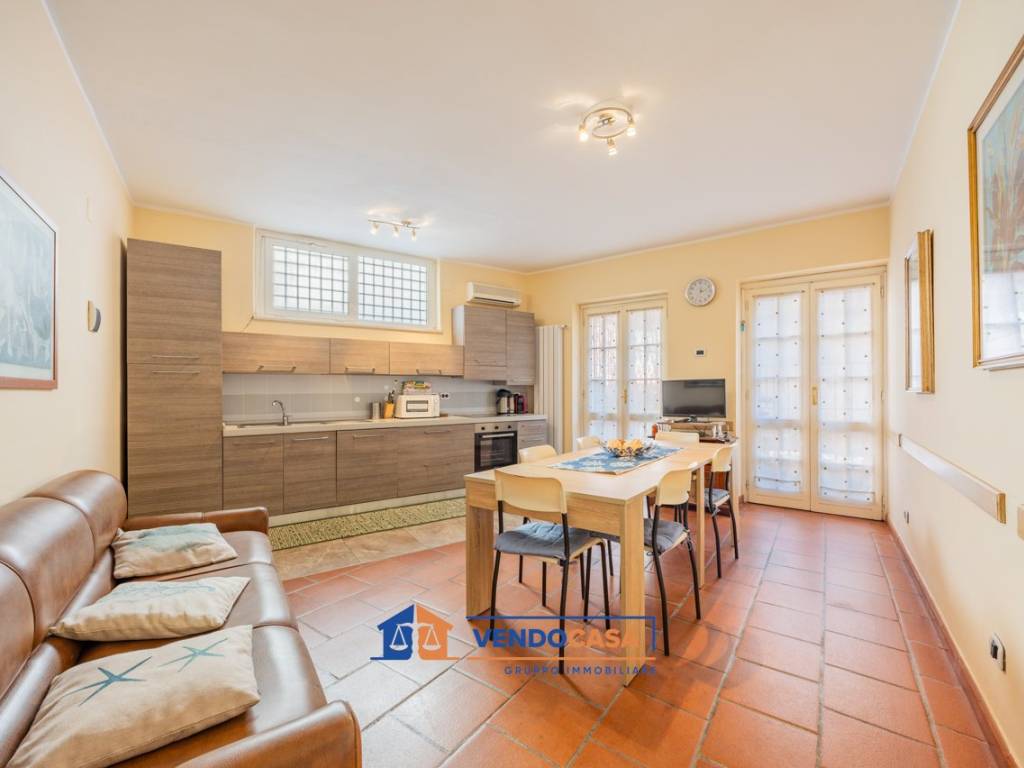 Appartamento a Albissola marina in Via Matteo Repetto, 78 - Foto 2