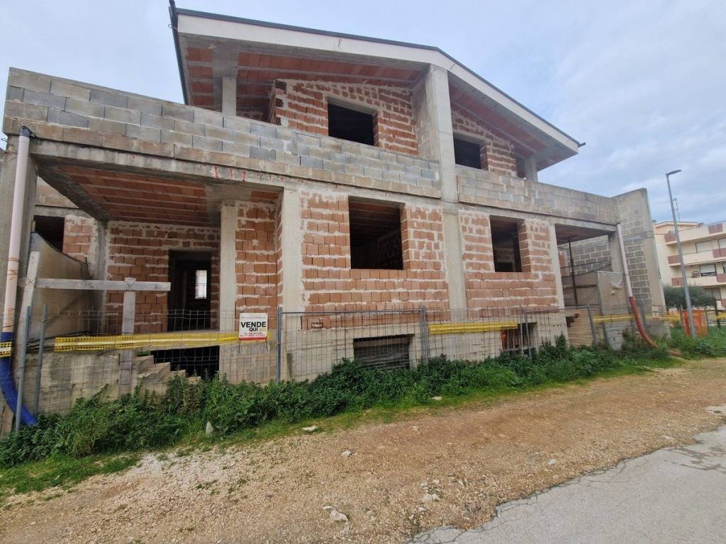 Rustico / casale a Turi in Via Nino Rota - Foto 1