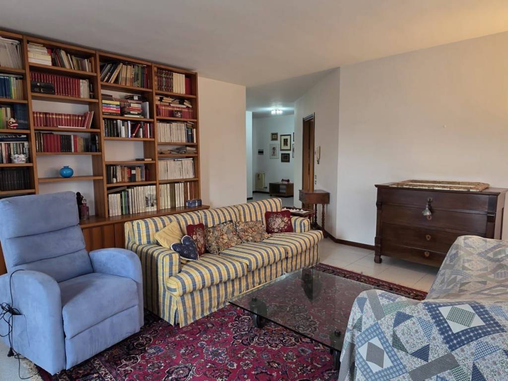 Appartamento a Arcore in Largo Carlo Arienti - Foto 2