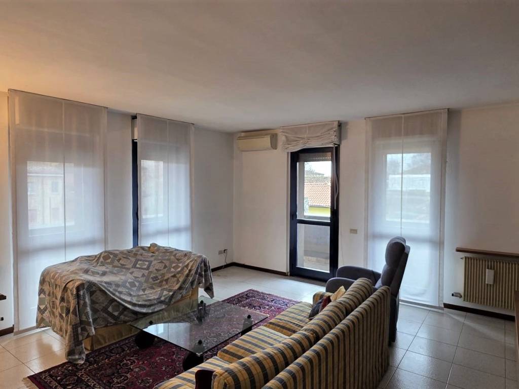 Appartamento a Arcore in Largo Carlo Arienti - Foto 3