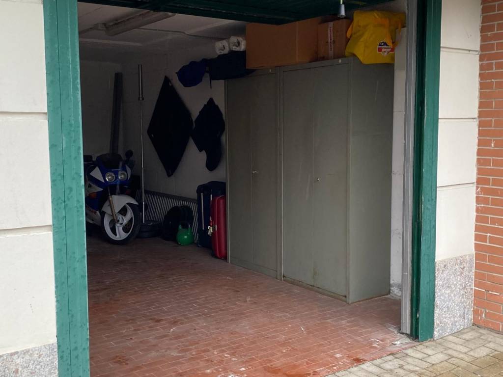 Box / garage a Buccinasco in Via Luigi Cadorna, 8 - Foto 3