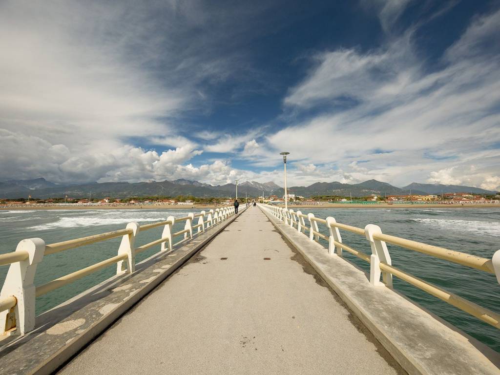 Villa a Forte dei marmi in Via Lorenzo de' Medici - Foto 2