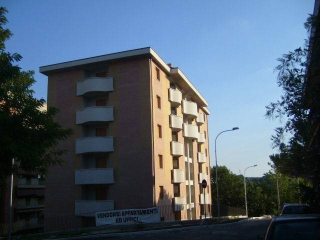 Appartamento a Perugia in Via Francesco Petrarca, 7 - Foto 4