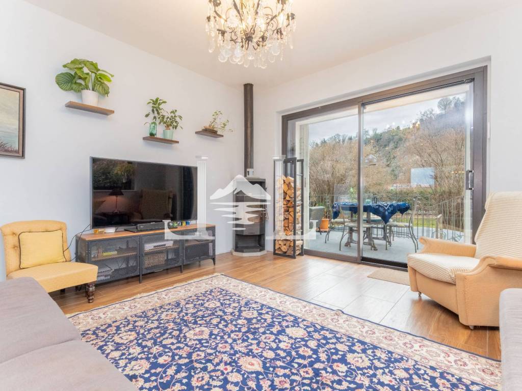 Villa a Monvalle in Via Tenente Giuseppe Lionelli Mendozza, 44 - Foto 4