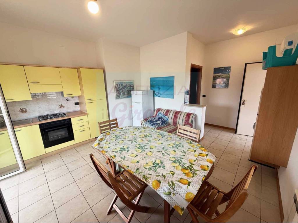 Appartamento a Tortoreto in Via Edmondo De Amicis - Foto 2