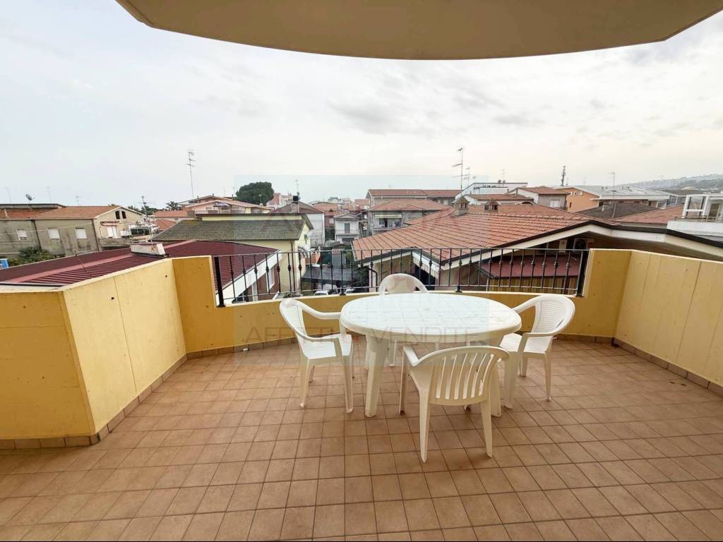 Appartamento a Tortoreto in Via Edmondo De Amicis - Foto 4