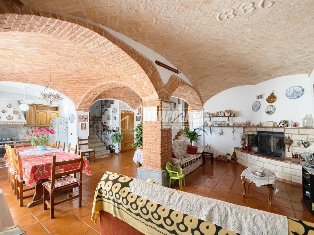 Villa a Asti in Frazione Quarto Inferiore - Foto 2