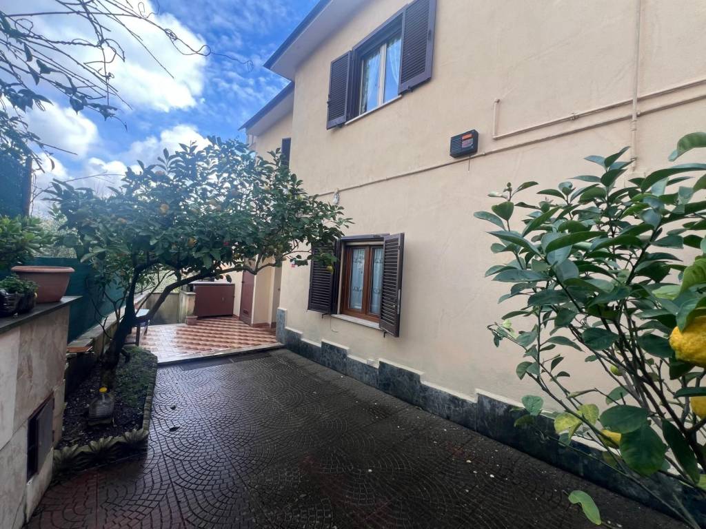 Appartamento a Ariccia in Via Longarina - Foto 2