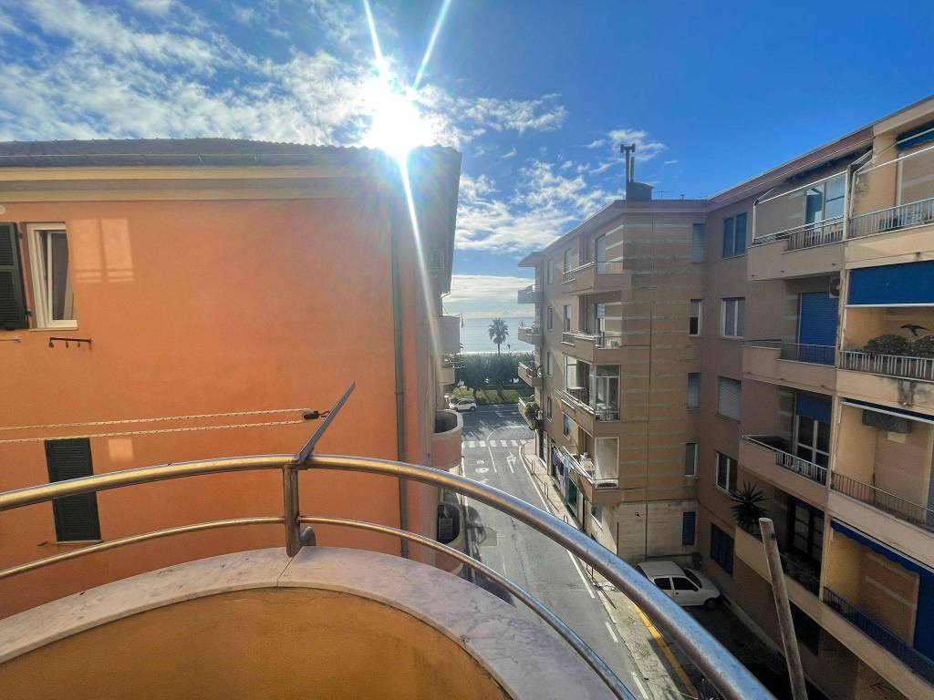 Appartamento a Albissola marina in Via Giuseppe Verdi, 9 - Foto 3