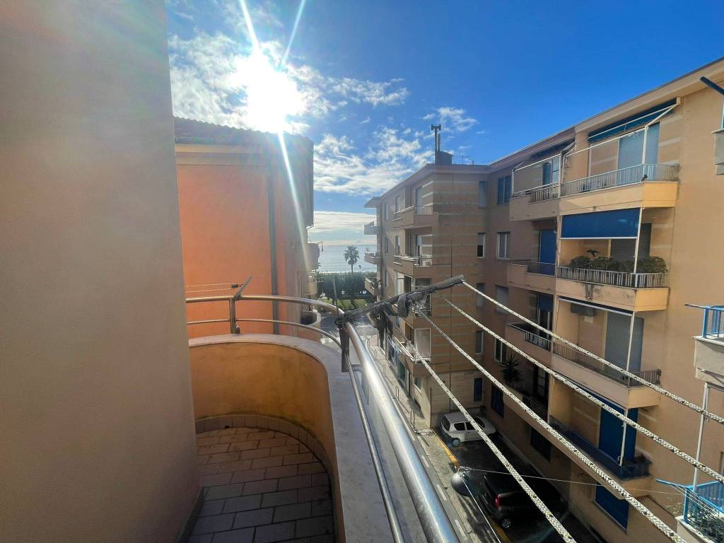 Appartamento a Albissola marina in Via Giuseppe Verdi, 9 - Foto 4