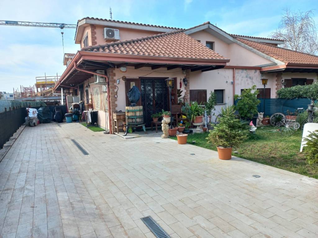 Villa a Guidonia montecelio in Via Pisoniano - Foto 3