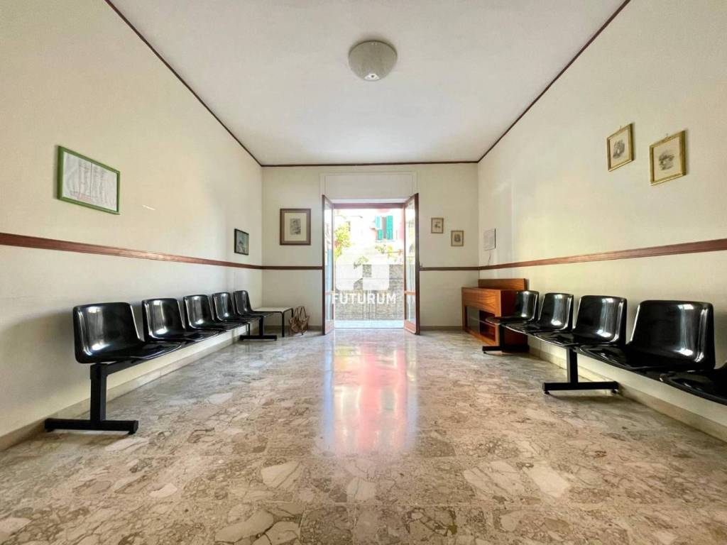 Appartamento a Portici in Via Zumbini, 18 - Foto 2