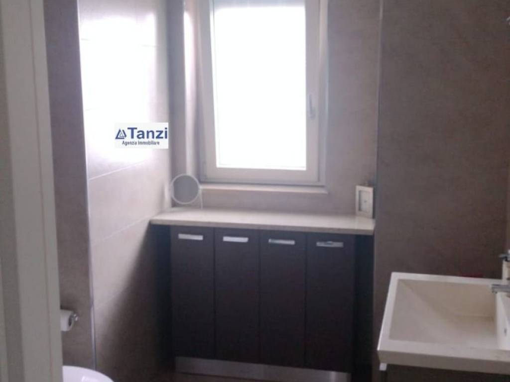 Appartamento a Barletta in Via Luigi Romanelli - Foto 5